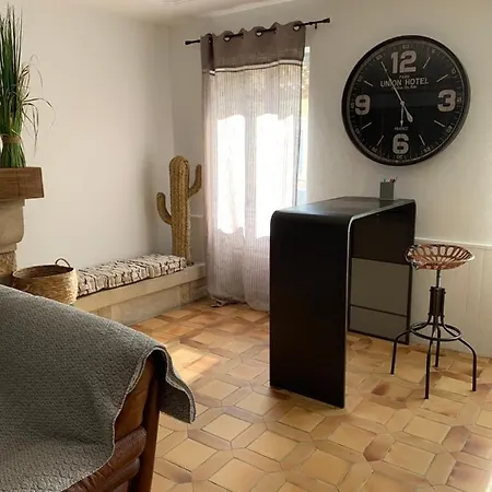 La Corde A Linge Village Avec Terrasses *