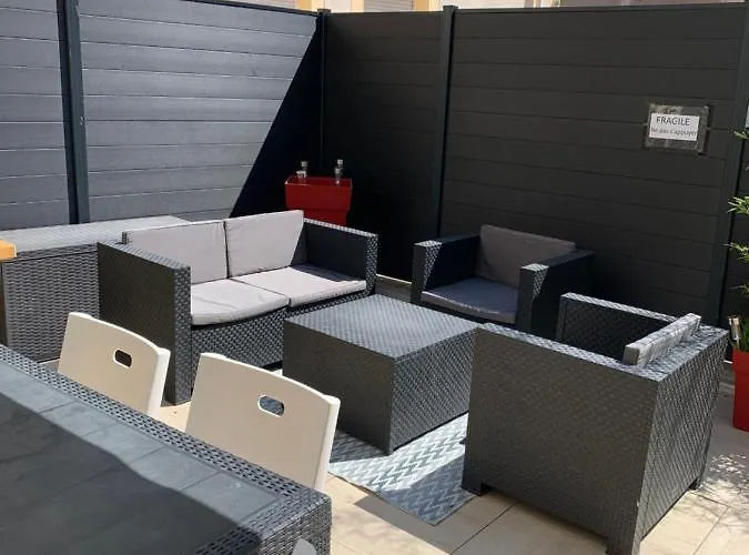 La Corde A Linge Village Avec Terrasses * 格吕桑